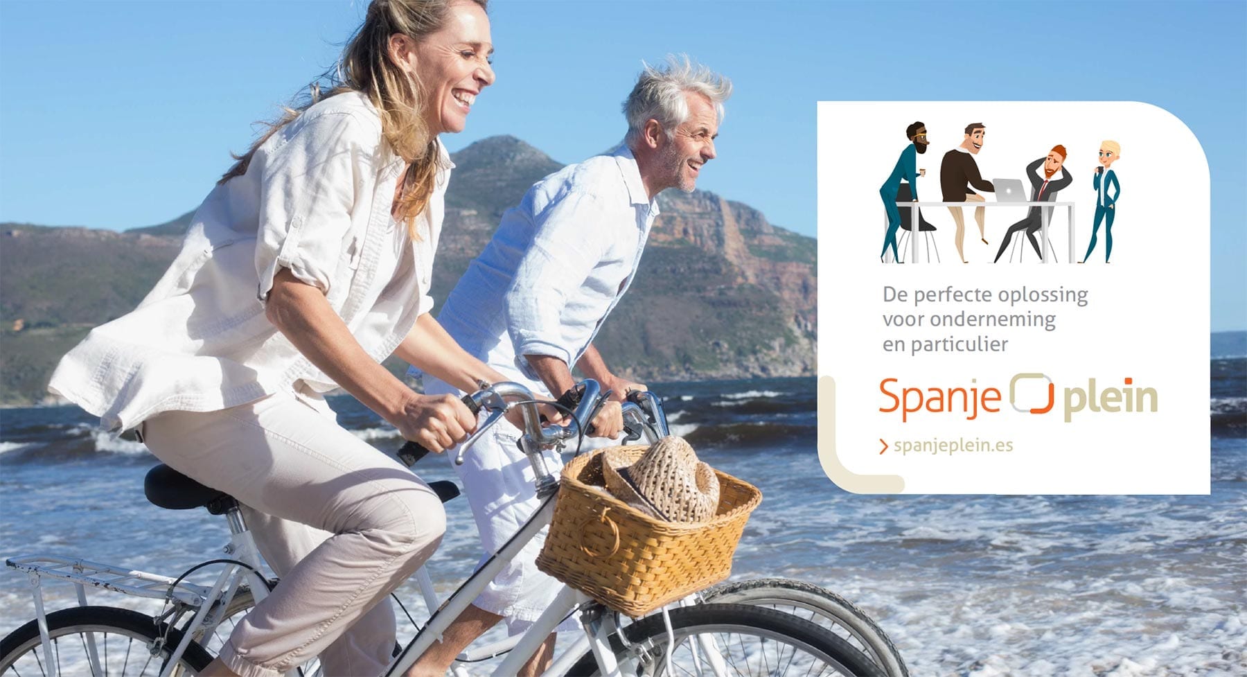 man en vrouw op de fiets Emigreren naar Spanje